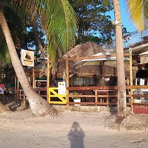 https://the-boat-house.comcaribbean.com